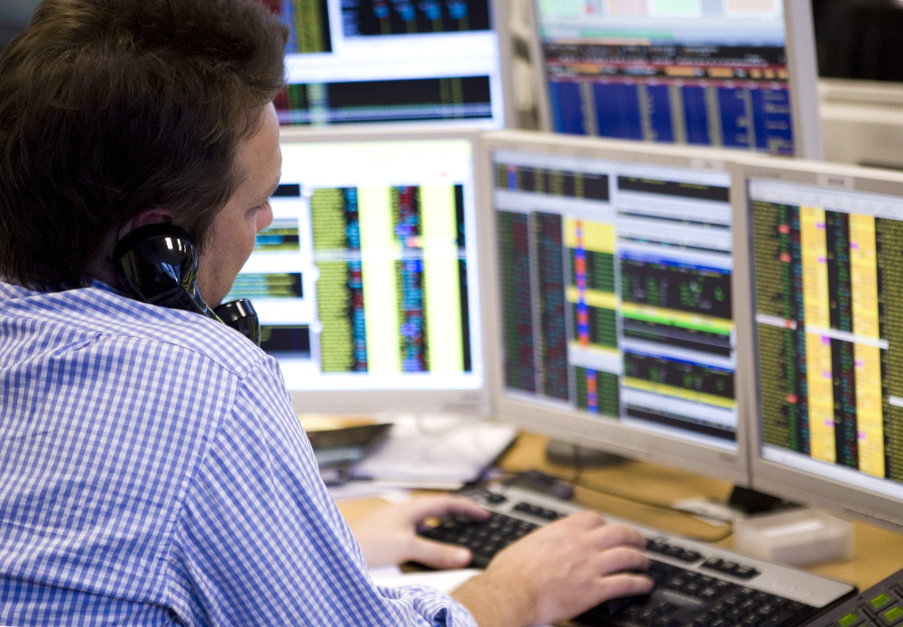 Sensex, Nifty Advance For Second Week Aided By Information Technology Stocks